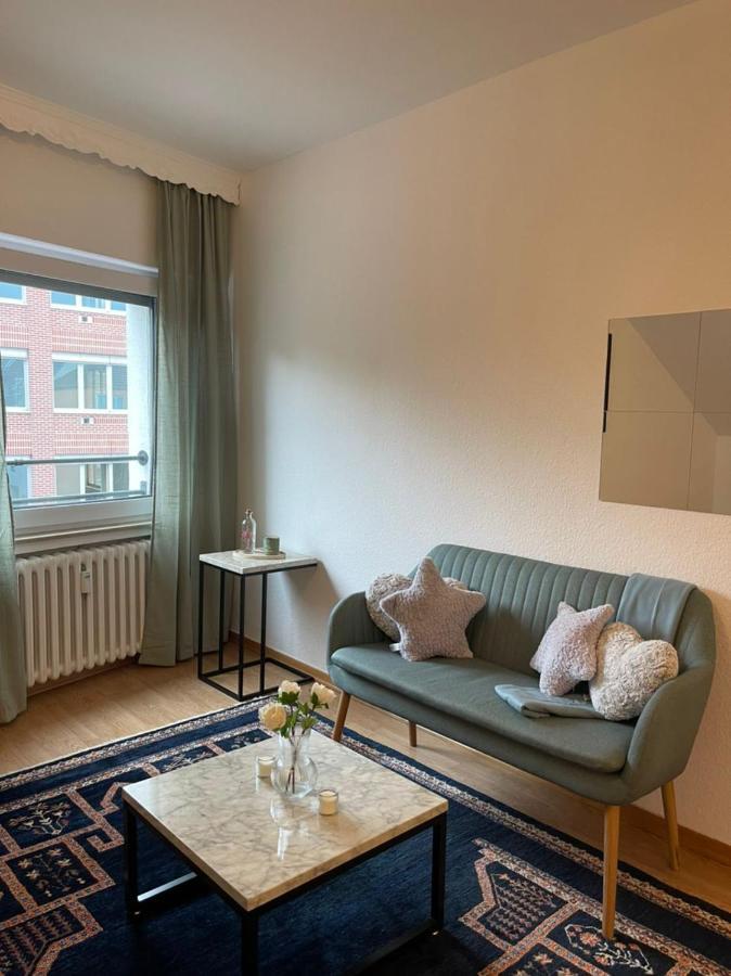 Riverside Attic Apartment Near The Chocolate Museum Cologne Exterior photo