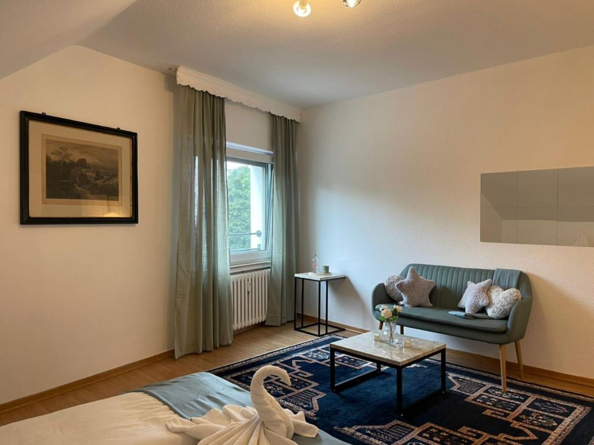 Riverside Attic Apartment Near The Chocolate Museum Cologne Exterior photo