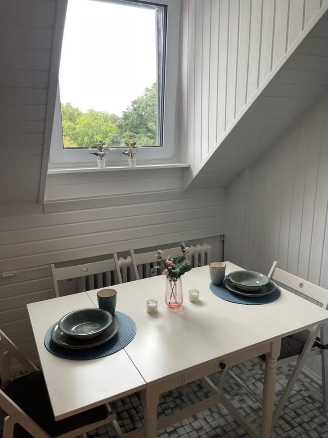 Riverside Attic Apartment Near The Chocolate Museum Cologne Exterior photo